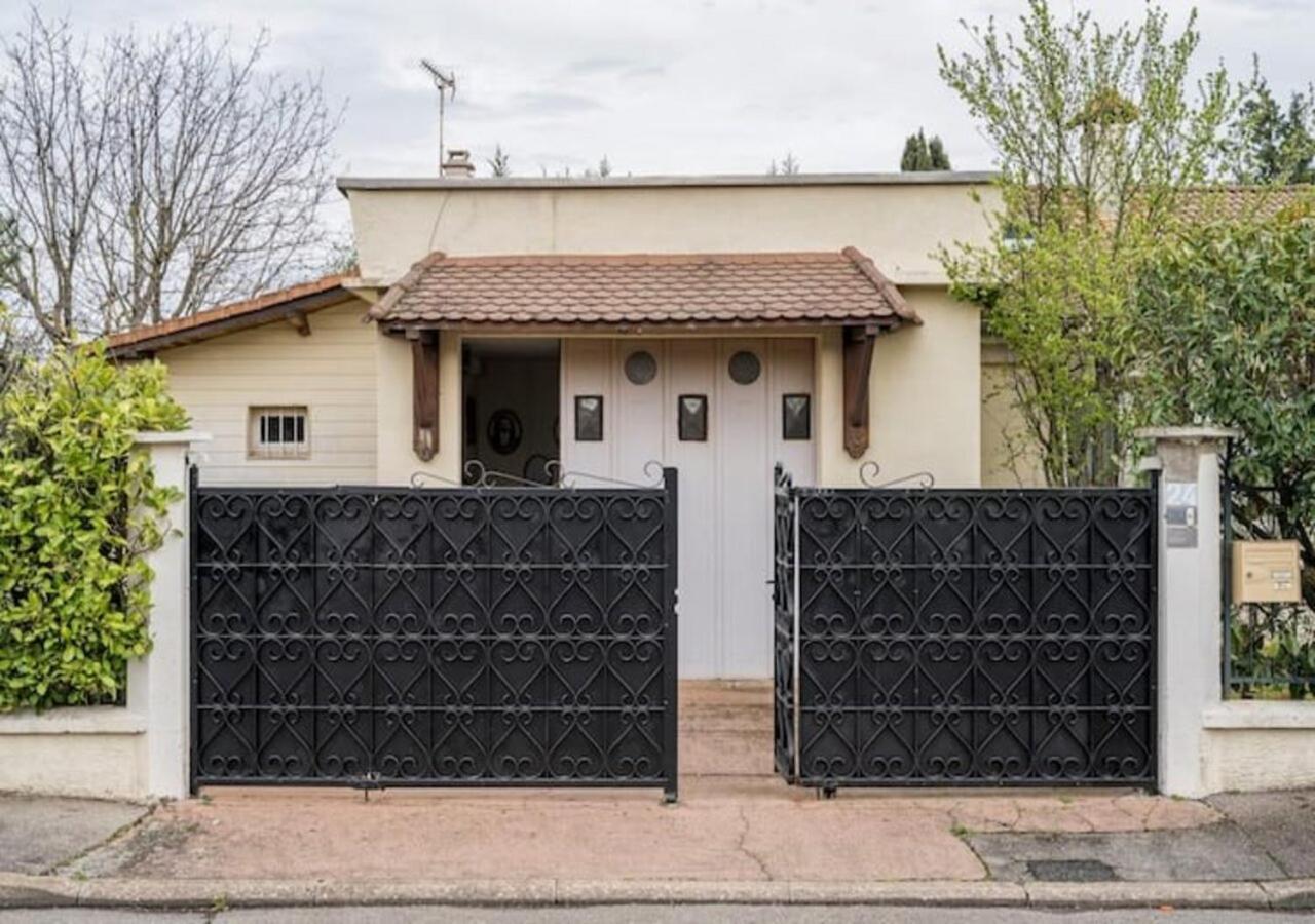 Chambres Privees Dans Maison Avec Jardin-Proche Ldlc-Groupama Stadium-Eurexpo Vaulx-en-Velin Exterior photo